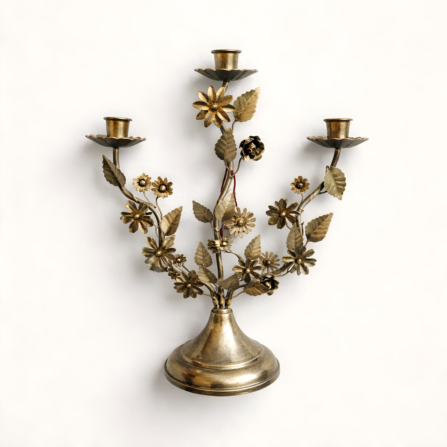 Vintage style messing wandkandelaar – bloemdesign (3-armig)