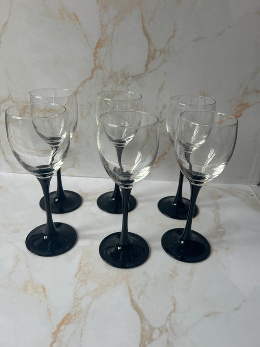 vintage Luminarc Domino wijnglazen met een zwarte voet